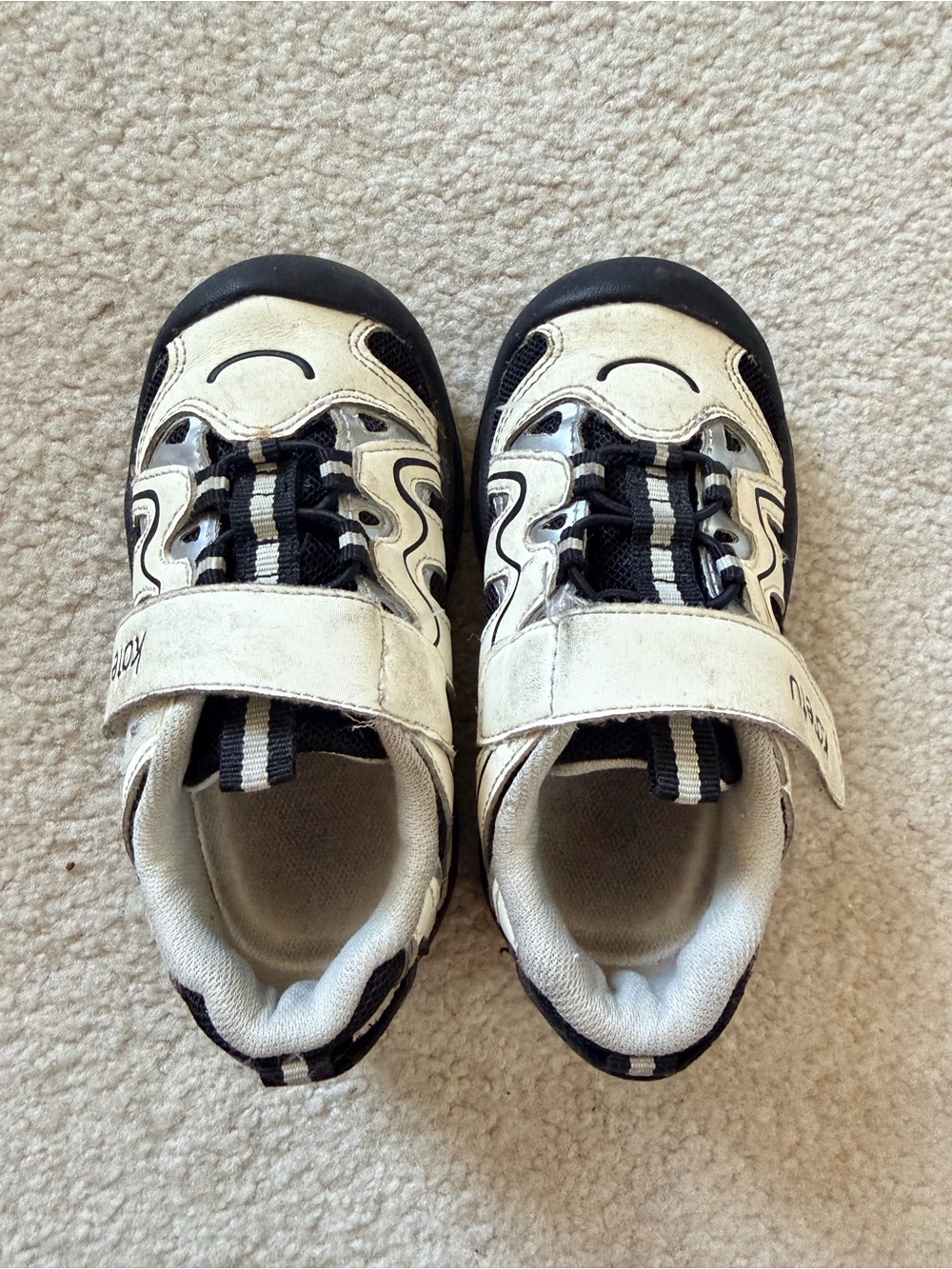 Toddler US8C White and Black Velcro Athletic Shoes